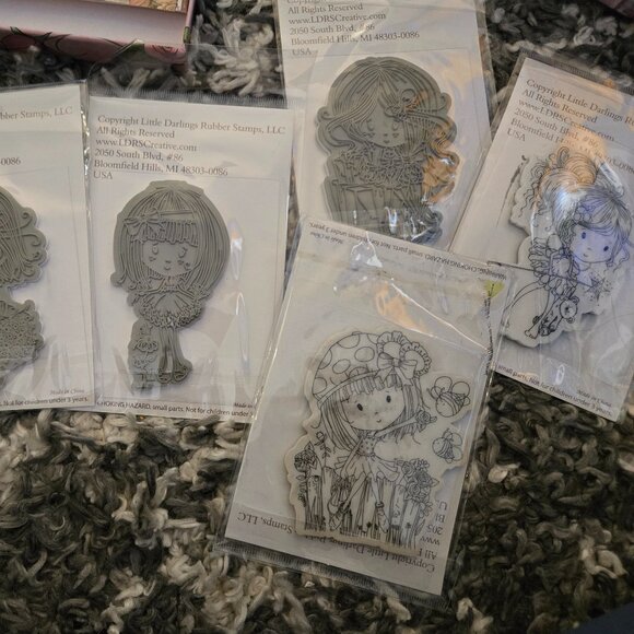 🌸 Polkadoodles Winnie Sugar Blossom Stamp & Paper Kit - Picture 5 of 5